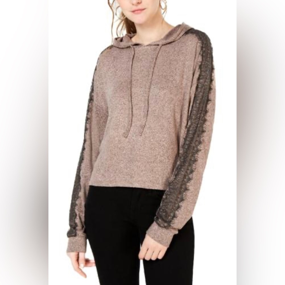 TEEN LIGHTWEIGHT  SWEATER WITH LACED SHOULDERS SIZE L *USED**